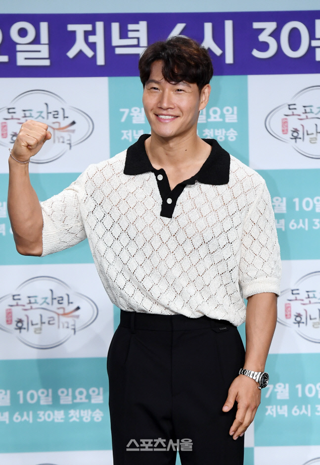 일요일의 남자 된 김종국 “편성 몰랐다...보기보다 영어 잘해”[SS현장]