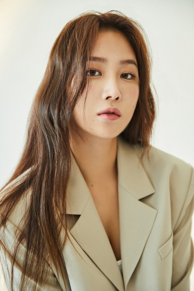 키움, 10일 홈 NC전 가수 소유 시구자 초청..."오랜만이라 떨려"