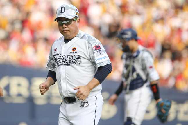 220625J2347 김태형 감독