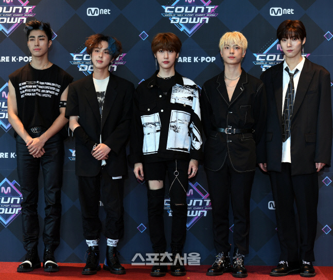 원위 용훈, 12일 현역 입대→강현 8월 2일 입대 예정[공식]