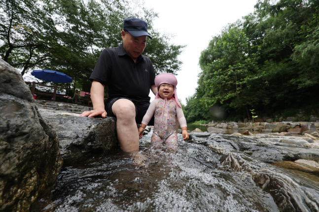 [오늘날씨]전국 곳곳 비…경기·강원 최대 150㎜ 이상 폭우