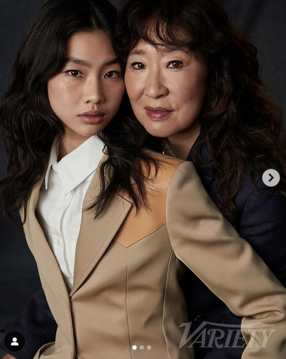 콧대높은 '에미상' 점령한 亞 톱배우 산드라오, 정호연 국적초월 우정 "곧 만나요"