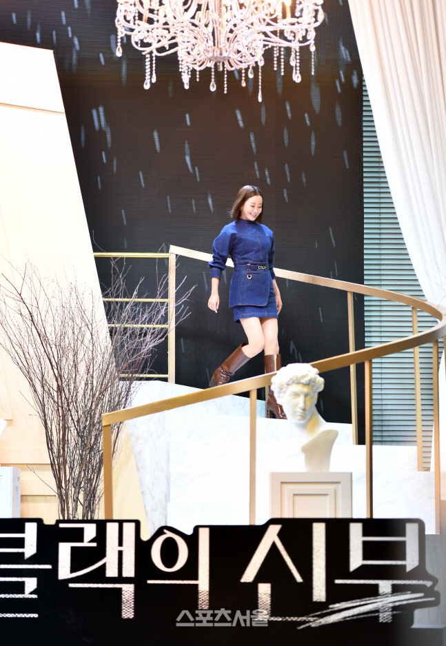 등장부터 다르죠! '블랙의 신부' 김희선[포토]