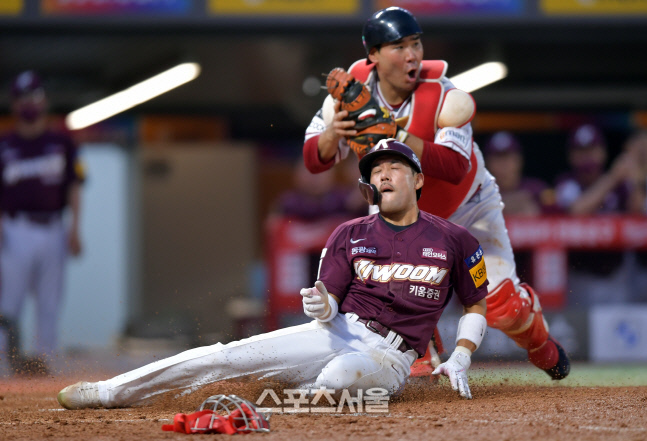 눈감은 이용규, 수비가 완벽했다ㅠ[포토]