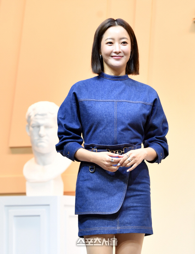 '원조 한류 김희선, 넷플릭스 '블랙의 신부'로 글로벌 진출 통할까 [SS연예프리즘]