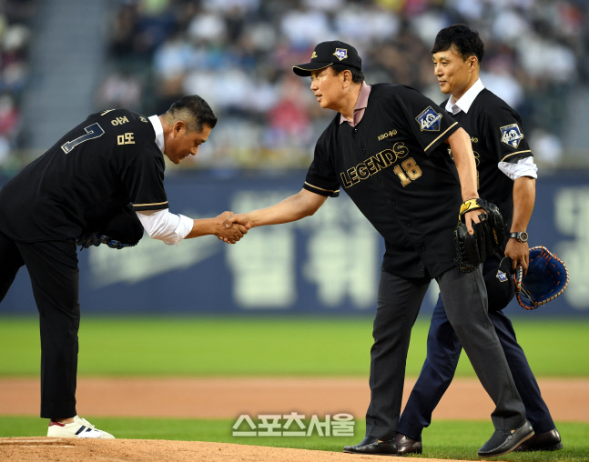 [포토] KBO 레전드 선동열-이종범-이승엽, 올스타전 릴레이 시구
