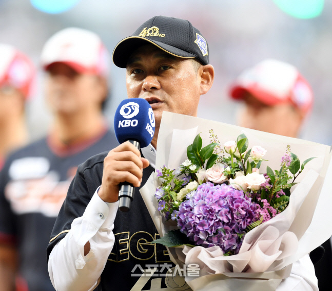 [포토] 이종범, 프로야구 레전드 톱4에 선정