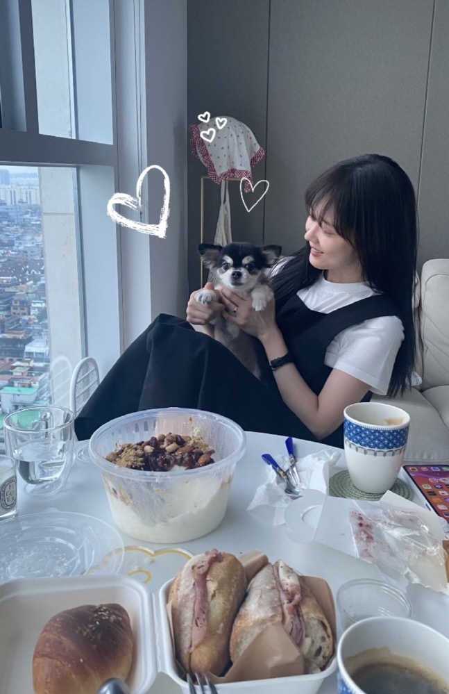 '6세 연하♥'장나라, 알콩달콩 신혼 일상 "정말 요리도 잘하는..."[★SNS]