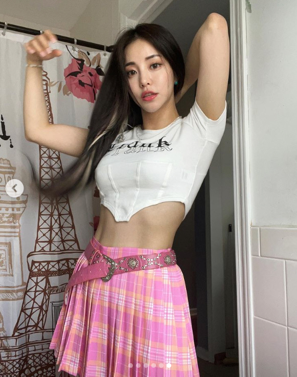 '꼬북좌' 유정, 11자 복근에 놀란 하재숙 "복근, 무슨일이야!!" [★SNS]