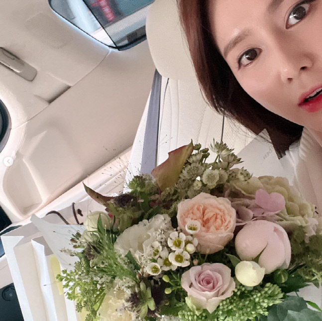 이혜원, 이러니 '안정환♥'이 매일 뽀뽀를? 역대급 미모 자랑[★SNS]