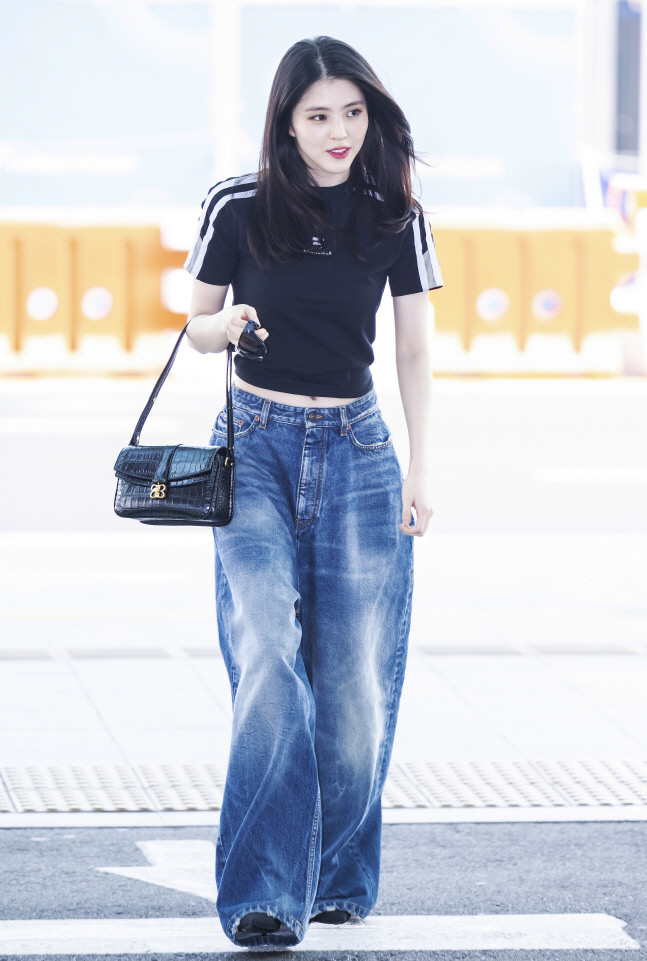 한소희, 공항을 런웨이로 만드는 미모[★포토]