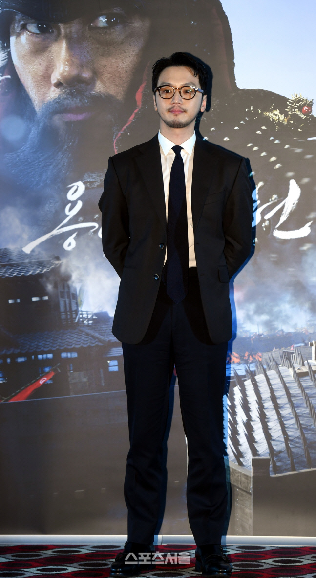 [포토] 변요한 '다소곳한 포즈'