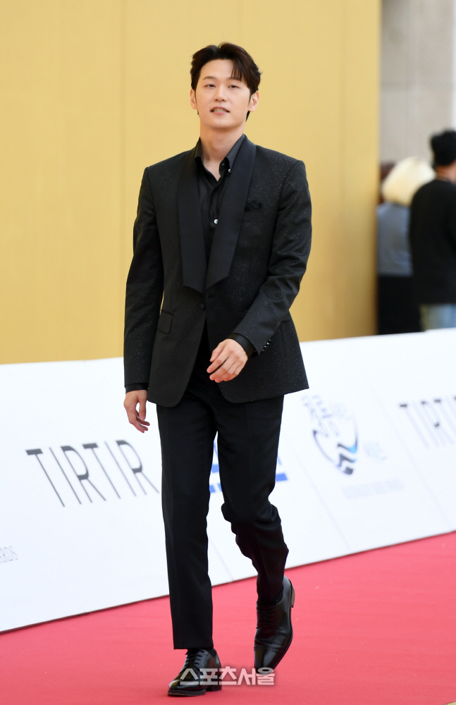 [포토]이학주, 레드카펫 밟고 \'청룡시리즈어워즈\'로!