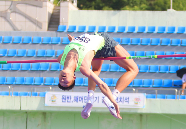 \'우상혁, 날아올라\'