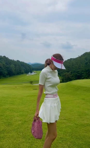 서하얀, ♥임창정 팬한테 가방 선물 받았다.."복 받았네요"[★SNS]