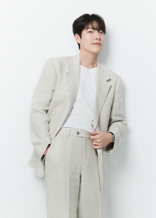 '외계+인' 김우빈, "투병으로 인한 공백...'러브 유어셀프'하게 됐죠"[SS인터뷰]