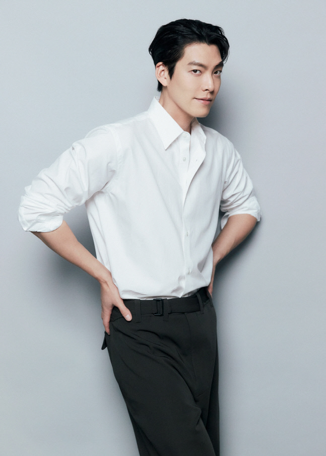 19 외계+인 1부_김우빈 매체 제공용 사진