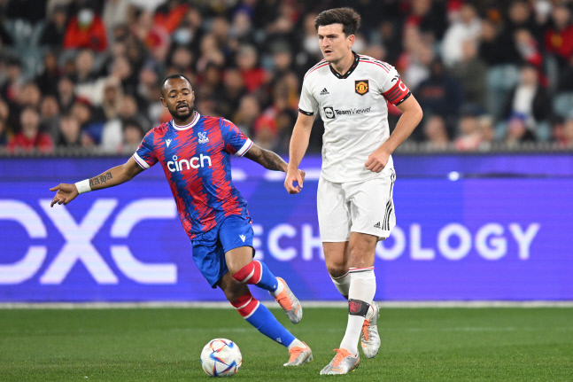 '매과이어 팔아라'는 요청에도 텐 하흐는 "맨유 주장" 지지 선언