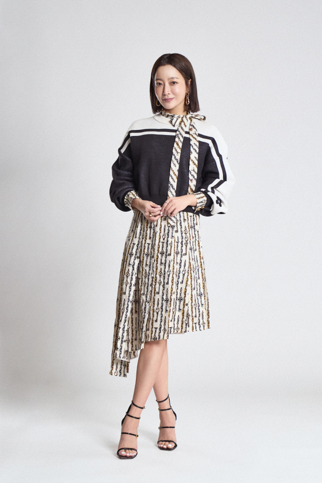 Netflix_RemarriageDesires_Glam_075