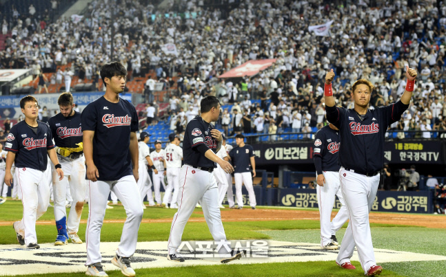 [포토] 은퇴투어 이대호 '응원 감사합니다'