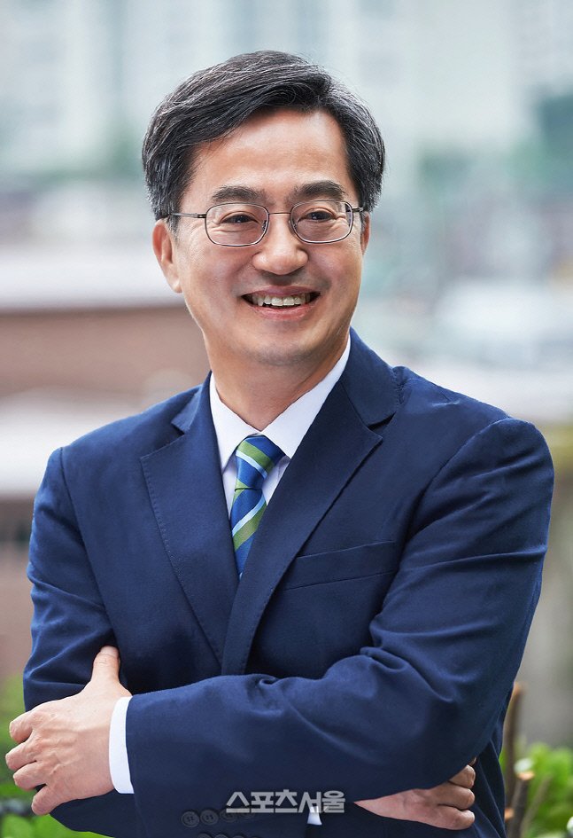 김동연"김용진 사의 '수용' 도민 고통 더 이상 외면하지 않겠다"