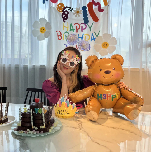 '하하♥' 별, 막내딸 생일파티에 나타난 푼수 엄마 "왜 내가 신난 건데"[★SNS]