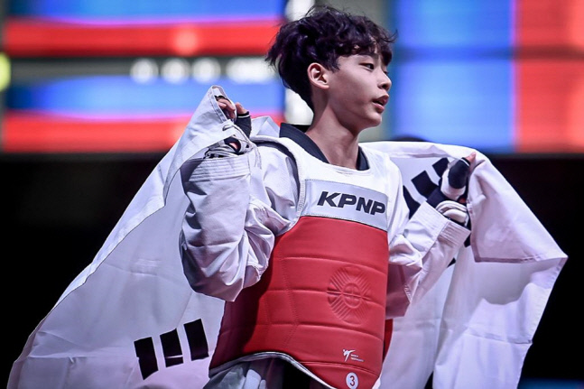 '남녀 태권도 기대주' 양희찬·김윤서, 세계청소년선수권서 동반 금메달