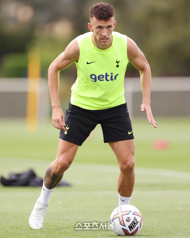 토트넘 '뉴페이스'가 공개한 비하인드 "선배 모드리치에게 물어봤더니…"