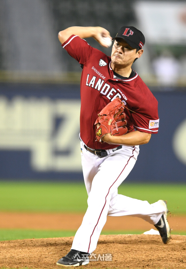 '비용은 1억원·효과는 FA급' SSG 노경은·LG 김진성이 맞춘 마운드 마지막 조각