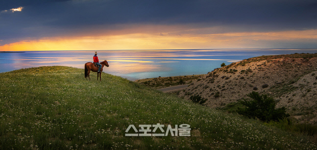 [사진출처_우쓰라 작가]키르키스스탄 이식쿨 호수