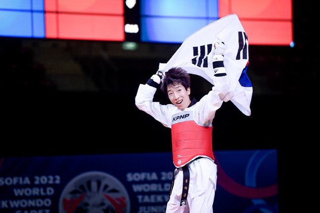 남자-55kg 우승자 홍의준