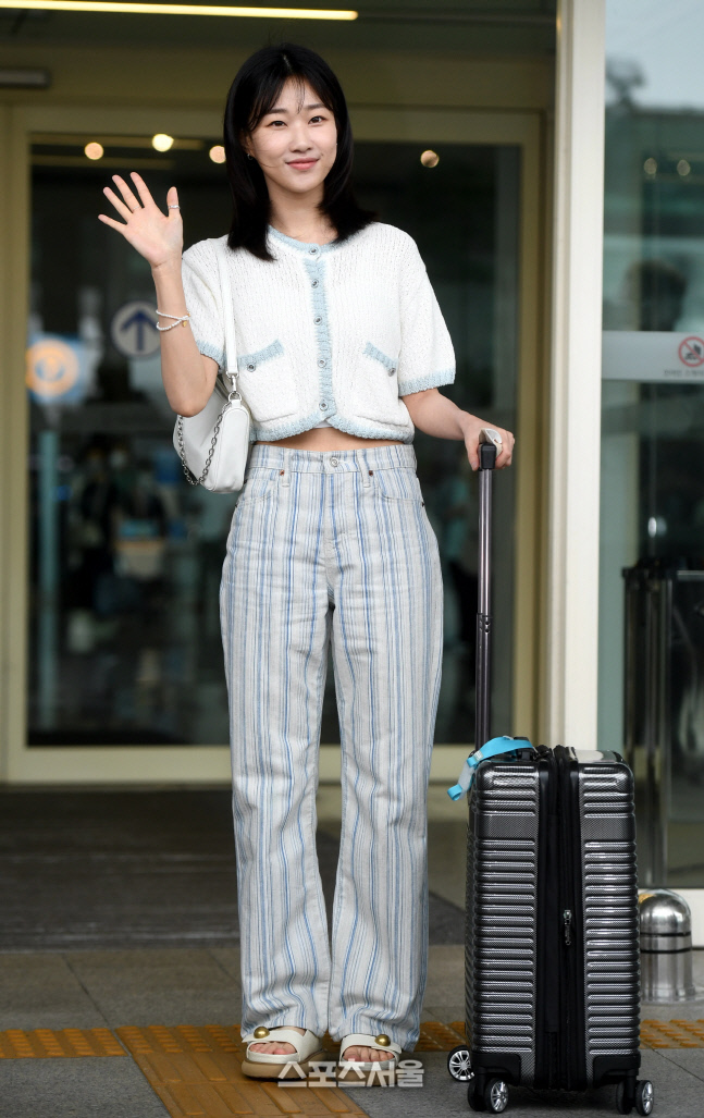 [포토] 하윤경 '발리로 휴가 가요'