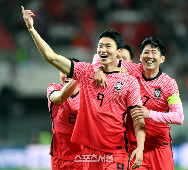 [포토] 조규성 \'저도 넣었어요\'