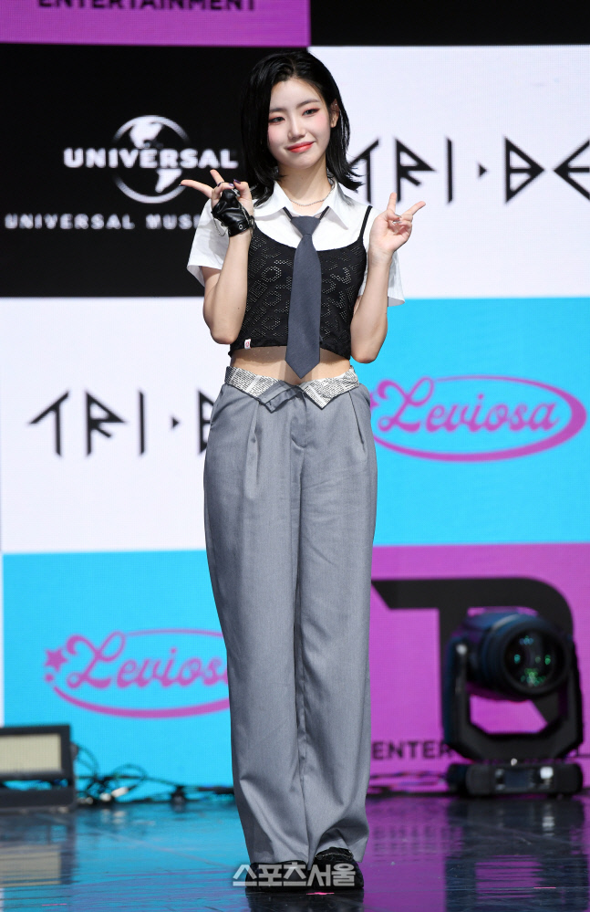 [포토]트라이비 현빈, 깜찍하게 V