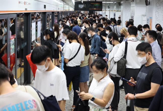 [속보]올림픽대로·강변북로 일부 통제…지하철은 정상 운행