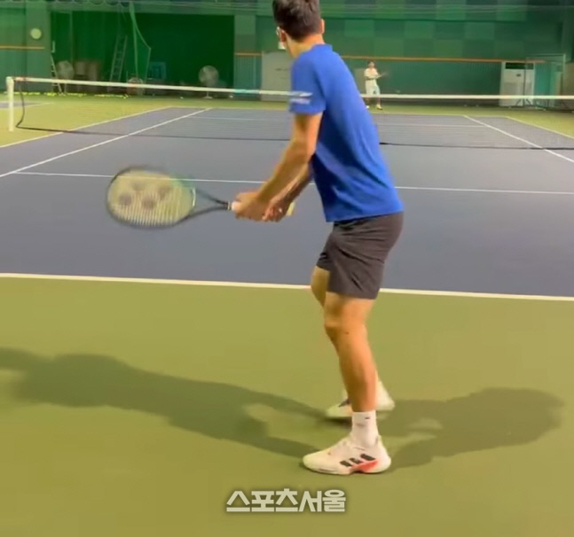 정현 '연습코트 복귀' 알리다...이형택 "대박~시작한건가" , 팬들 응원글 쇄도