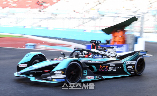 포뮬러 E 서울 E-프리 15R 바람의 아들은? 뉴질랜드의 미치 에반스! [포토]