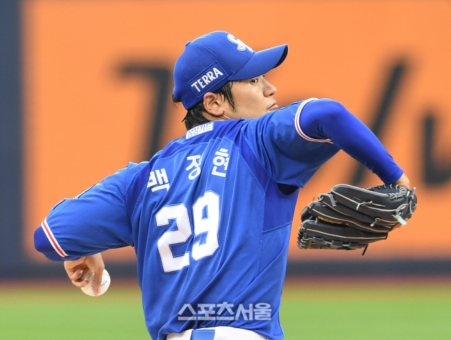 [포토]삼성 백정현, KT전 선발 역투