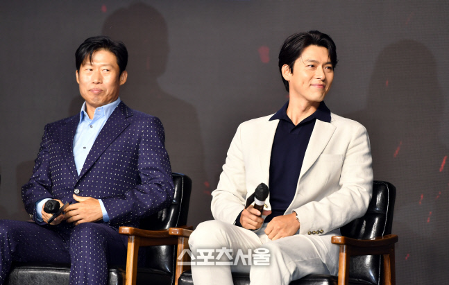 박경림 질문 듣는 현빈, 공조2 제작보고회[포토]