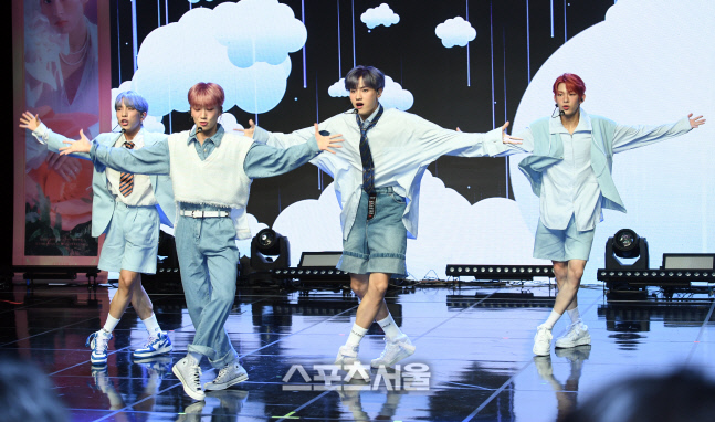 [포토]루미너스, '엔진'으로 컴백해요!