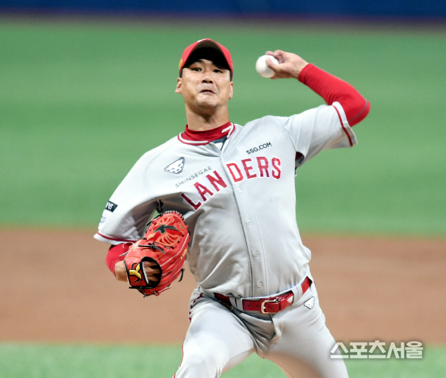 [포토] 김광현 \'승리를 위한 힘찬 투구\'