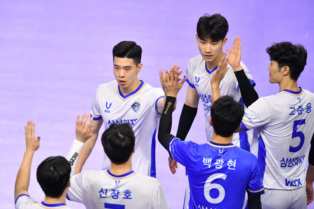 男 개막전 키플레이어는 황승빈? 신영철 감독 "알아가는 단계"…권영민 감독 "패턴 분석했다"[현장인터뷰]