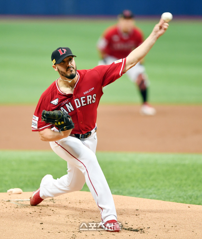 모리만도, '7이닝 무실점' QS+ 폭발...'폰트 말소' SSG, 에이스가 또 있네 [SS 고척in]