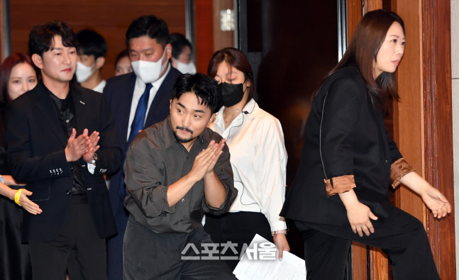 '유니콘' 유병재 "귀엽게 미친 '스티브' 역, 신하균 아니면 안돼"