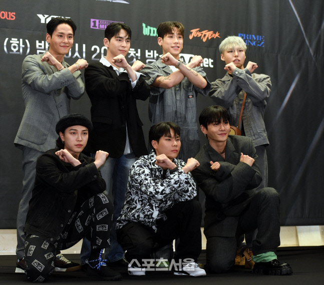 [포토] YGX '눈부신 비주얼의 댄스 크루'