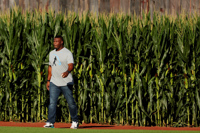 BBA-BBN-BBO-SPO-MLB-AT-FIELD-OF-DREAMS:-CHICAGO-CUBS-V-CINCINNAT