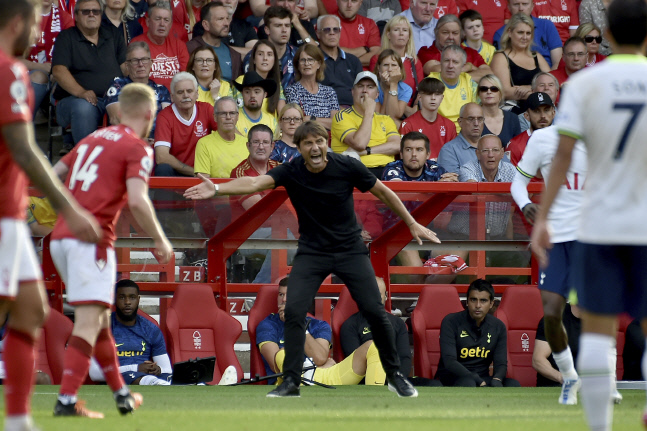 "같이 우승하자" 콘테 감독, 케인 재계약 설득에 직접 나선다