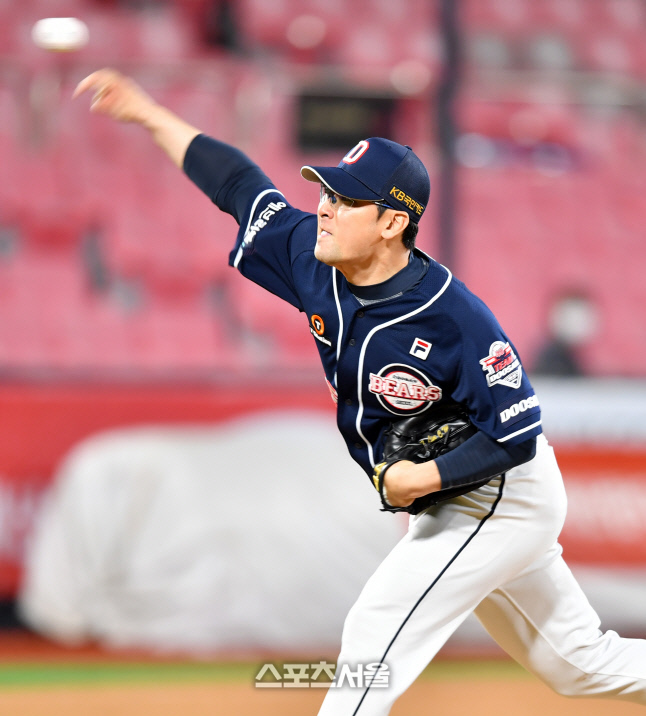 8회말 세타자 책임진 두산 임창민[포토]