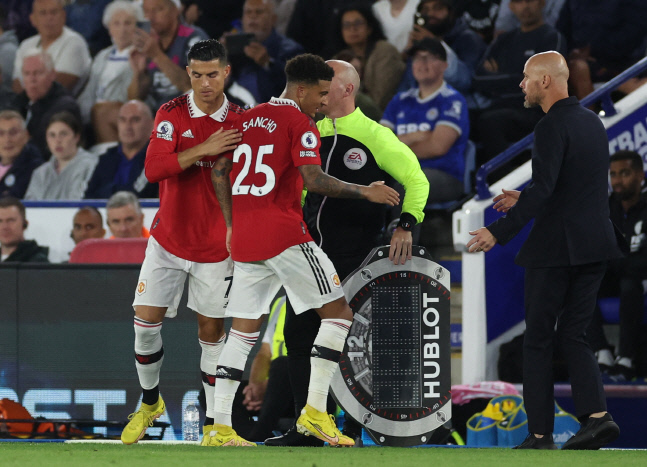 호날두 교체 투입