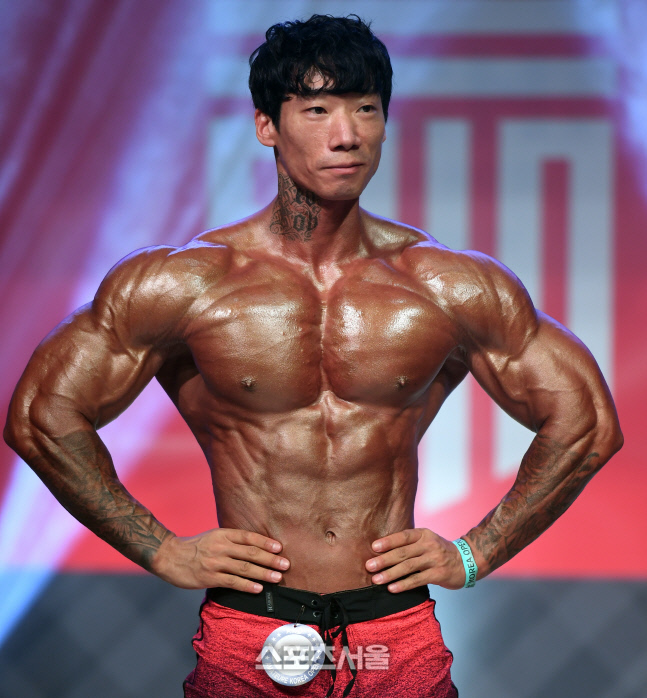 [포토]최강 피지크 김호현, 압도적 볼륨감! (제6회 아마코)